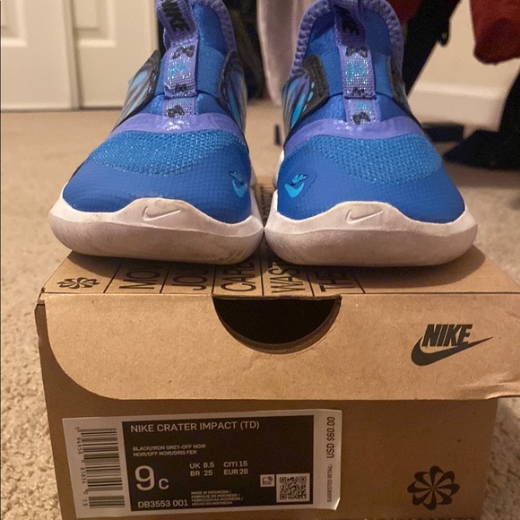 Nike Kids Blue Slip-On Shoes - Picture 3 of 7